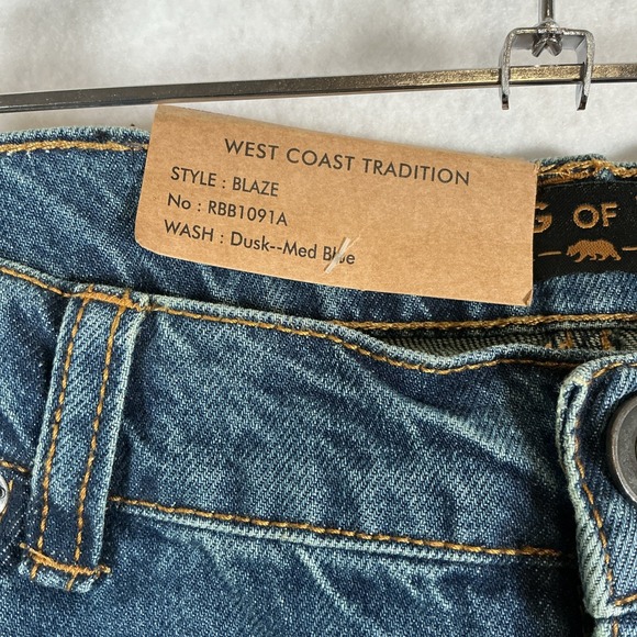 Ring of Fire Boys Relaxed Med Wash Distressed Blaze Jeans Size 20 NWT - Picture 6 of 15